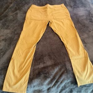 Mens Kenneth Cole performance stretch khakis